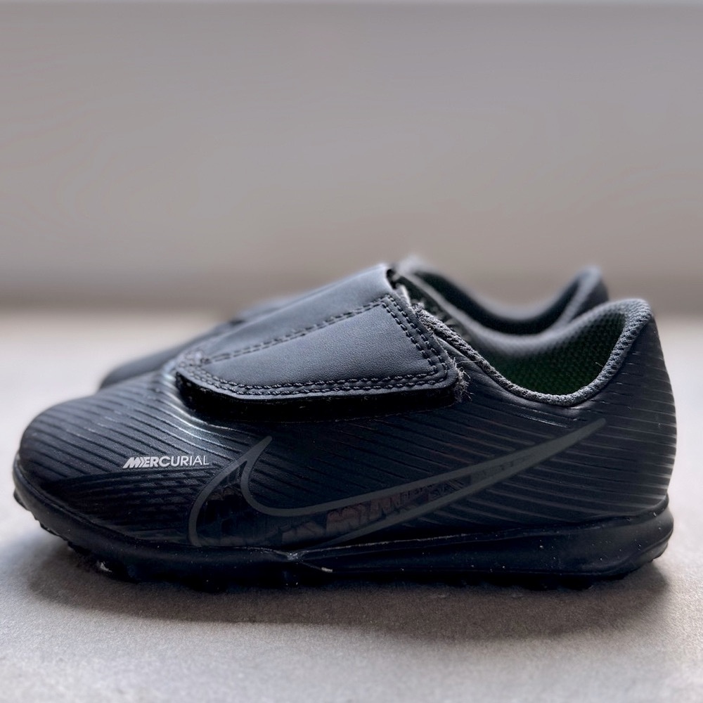 Nike | Kids Soccer Black Sneakers
